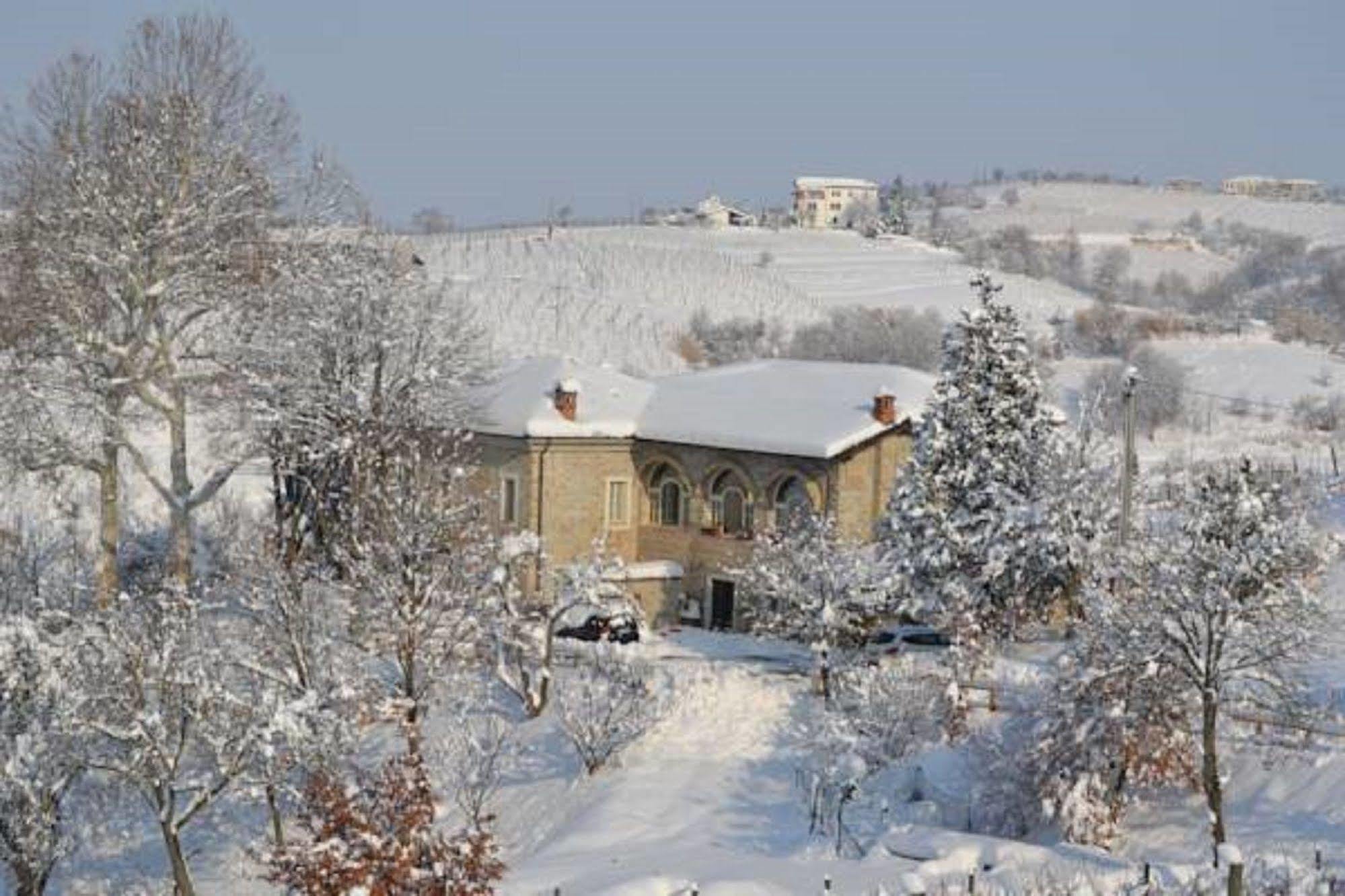Agriturismo Costa Dei Platani Acqui Terme ภายนอก รูปภาพ